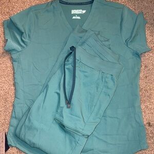 Fabletics teal scrub set size large